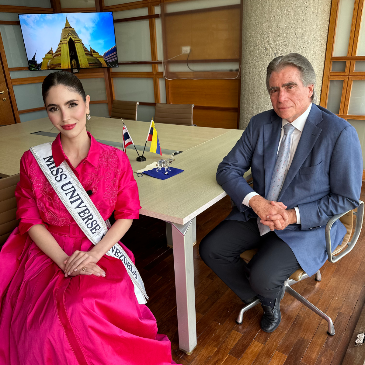https://com-missvenezuela-w4a.s3.us-west-2.amazonaws.com/public/media/news/01JXWHSXYHT9SVARKFY65E34MZ.png