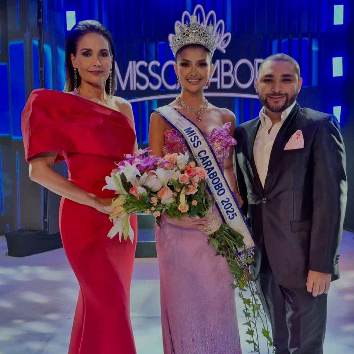 https://com-missvenezuela-w4a.s3.us-west-2.amazonaws.com/public/media/news/01K1TGEYBKV2TQ7AS0K86092HB.jpg