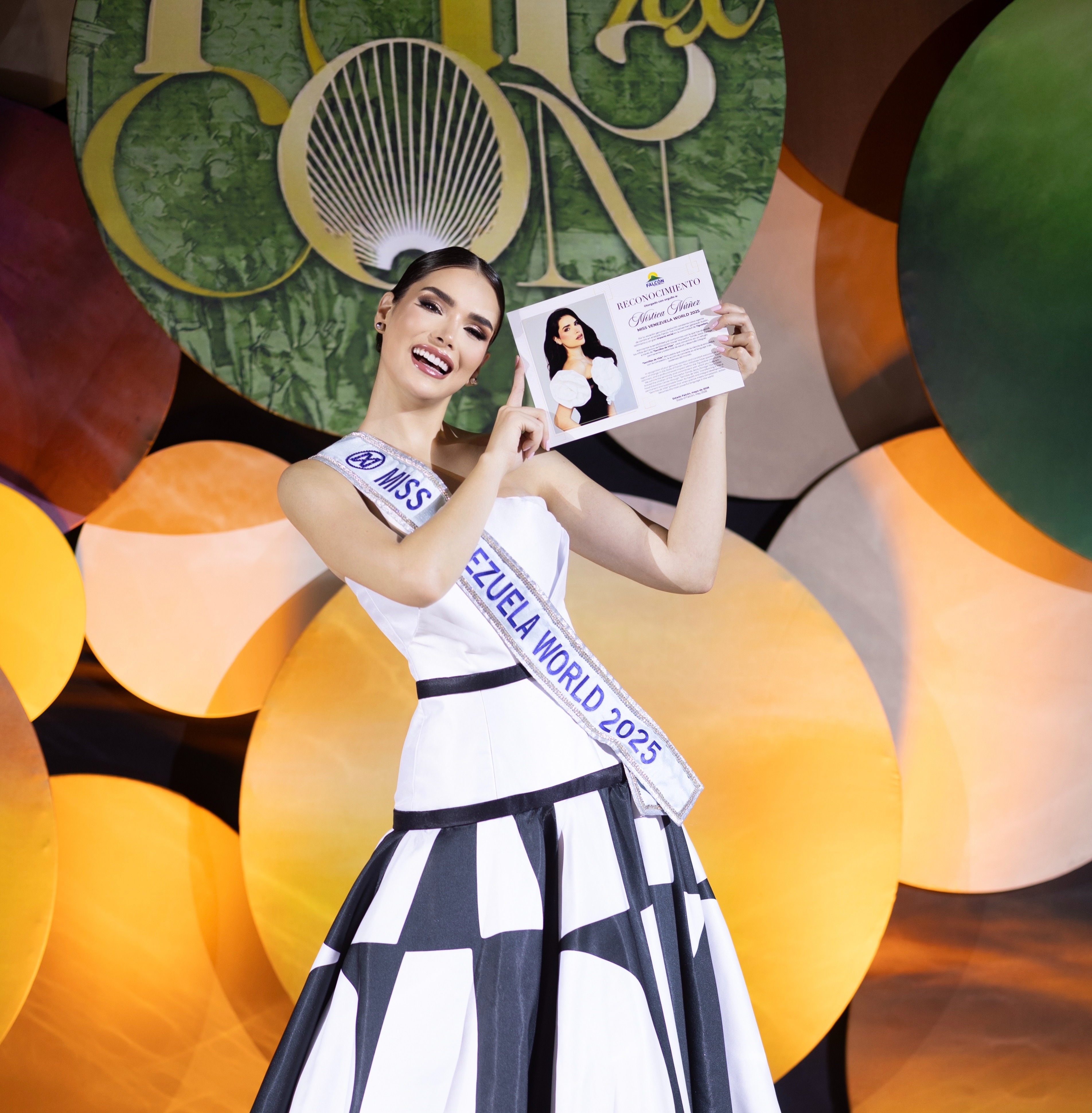 https://com-missvenezuela-w4a.s3.us-west-2.amazonaws.com/public/media/news/01KT2D2650BN2E822BYPJ9TCBJ.jpg