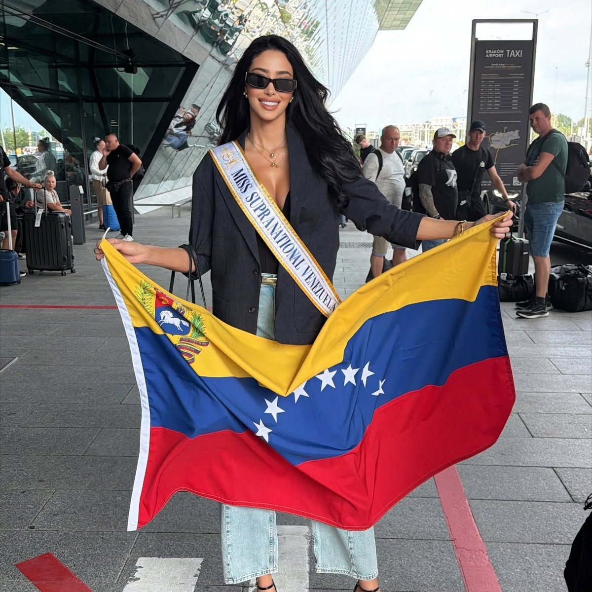 https://com-missvenezuela-w4a.s3.us-west-2.amazonaws.com/public/media/news/01KXH41WV69PG24FAXHRV0C9MH.jpg