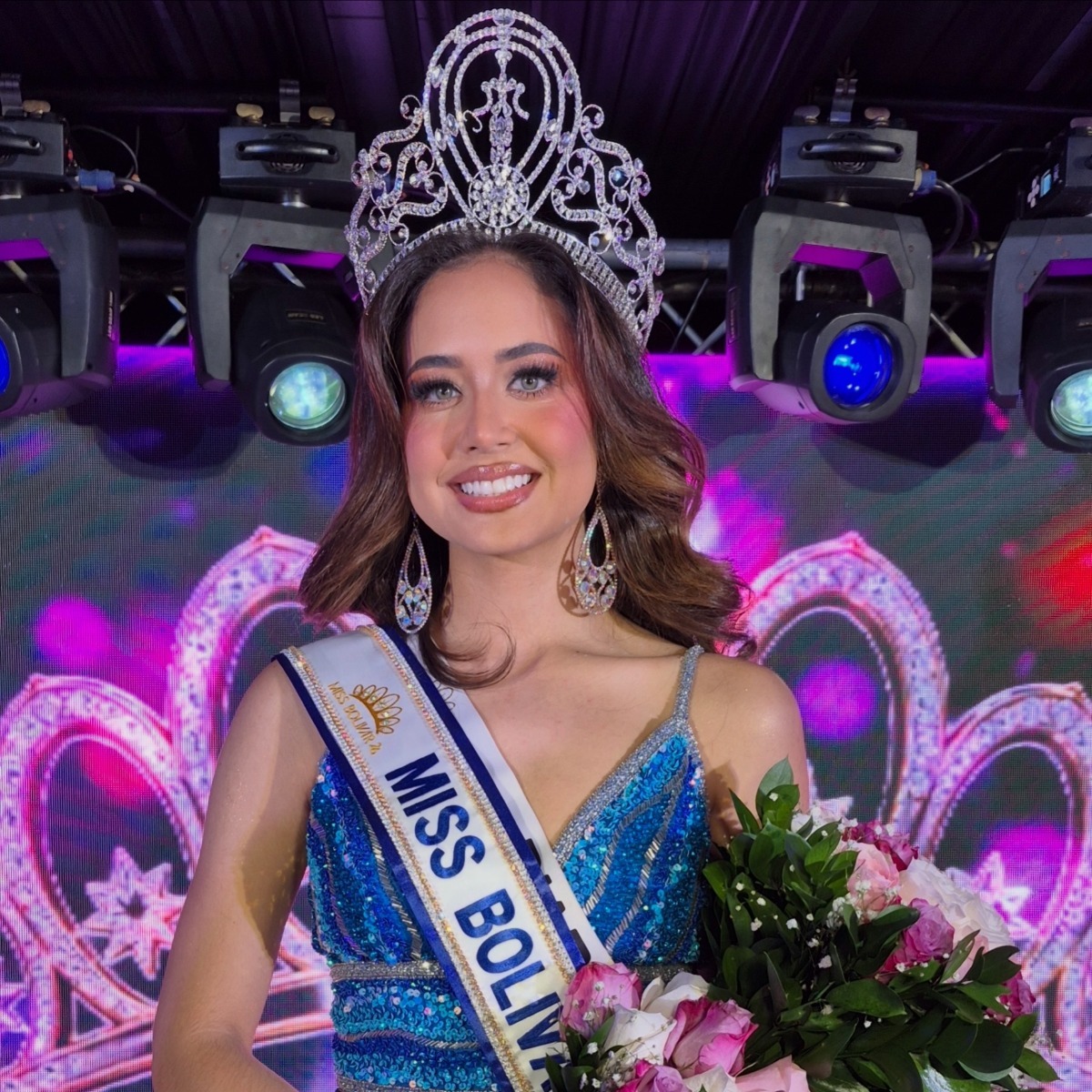https://com-missvenezuela-w4a.s3.us-west-2.amazonaws.com/public/media/news/01M0ZN6910H2D22AZPC9H67MXR.jpg