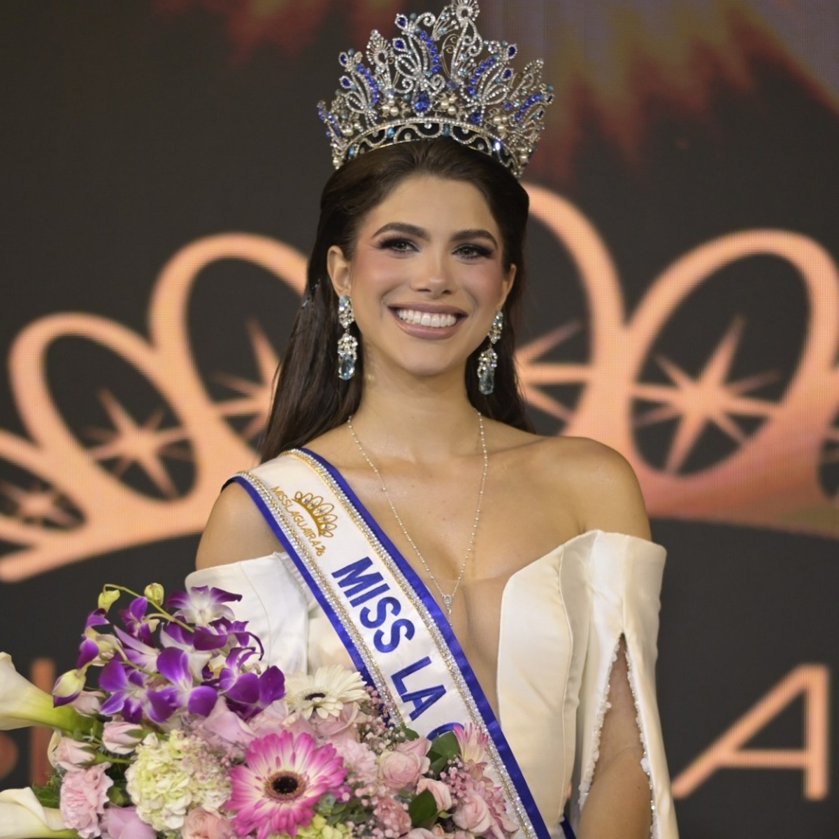 https://com-missvenezuela-w4a.s3.us-west-2.amazonaws.com/public/media/news/01M1HZBX41Y238P04PZGXM5XY6.jpg
